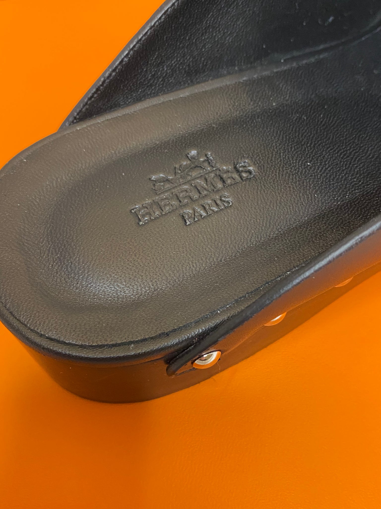 Calya Leather Clogs