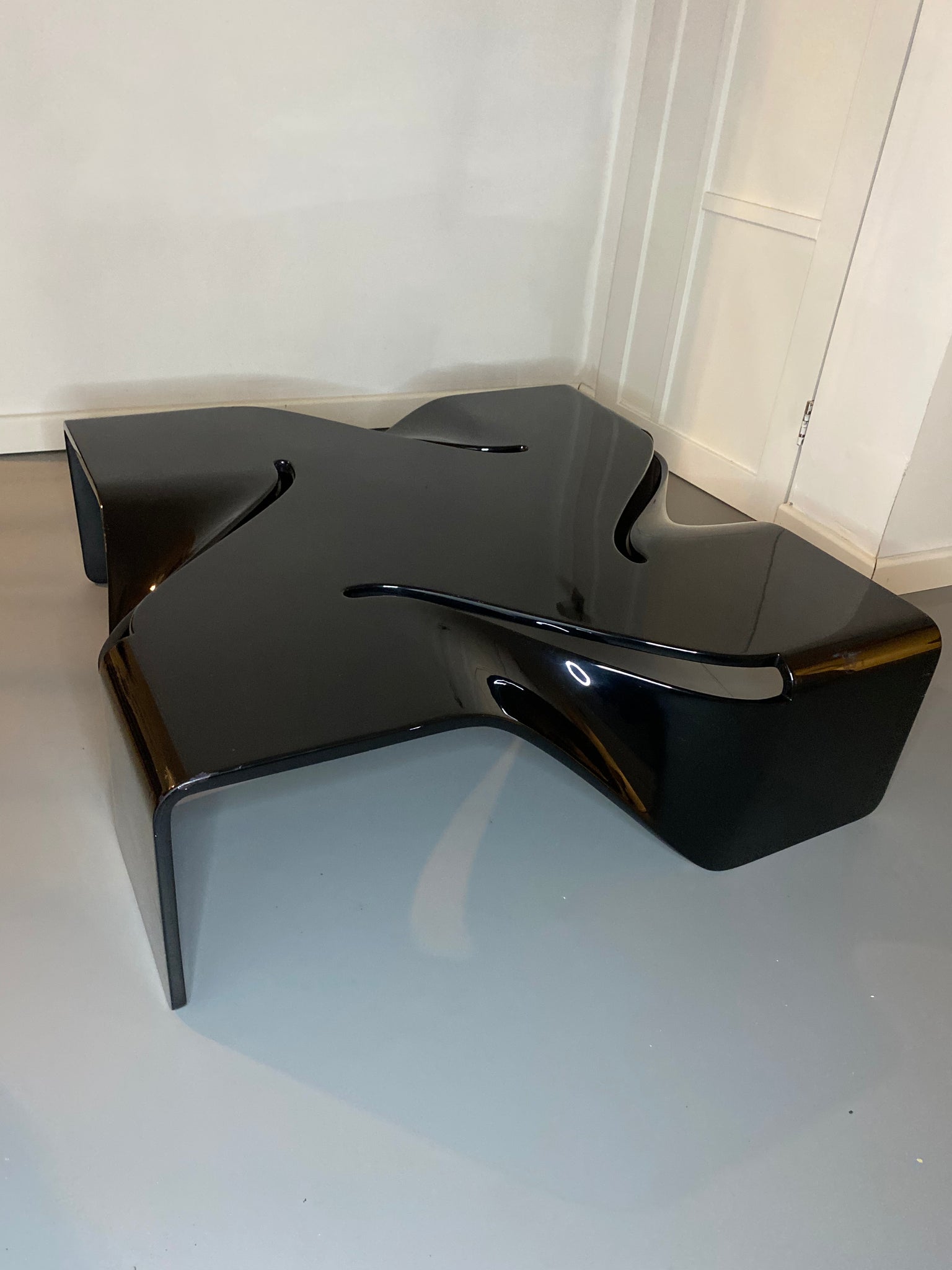 VERTIGO side table