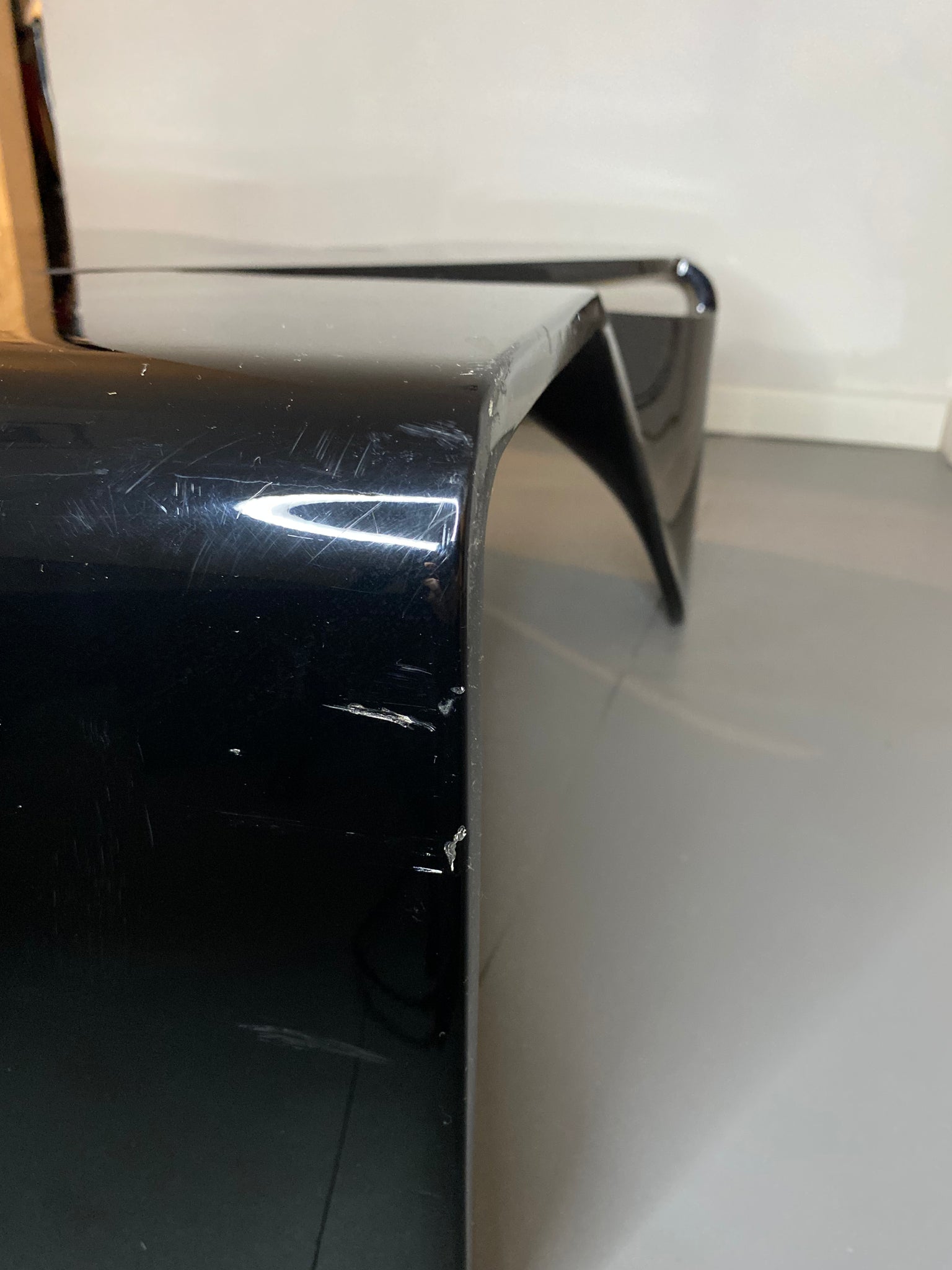VERTIGO side table