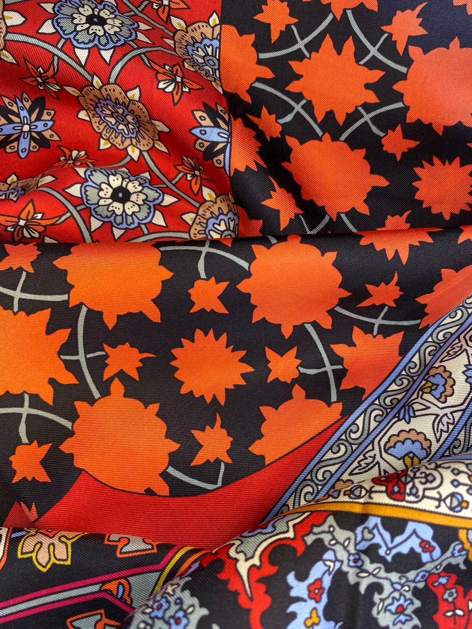 Tapis Persans Silk Shawl