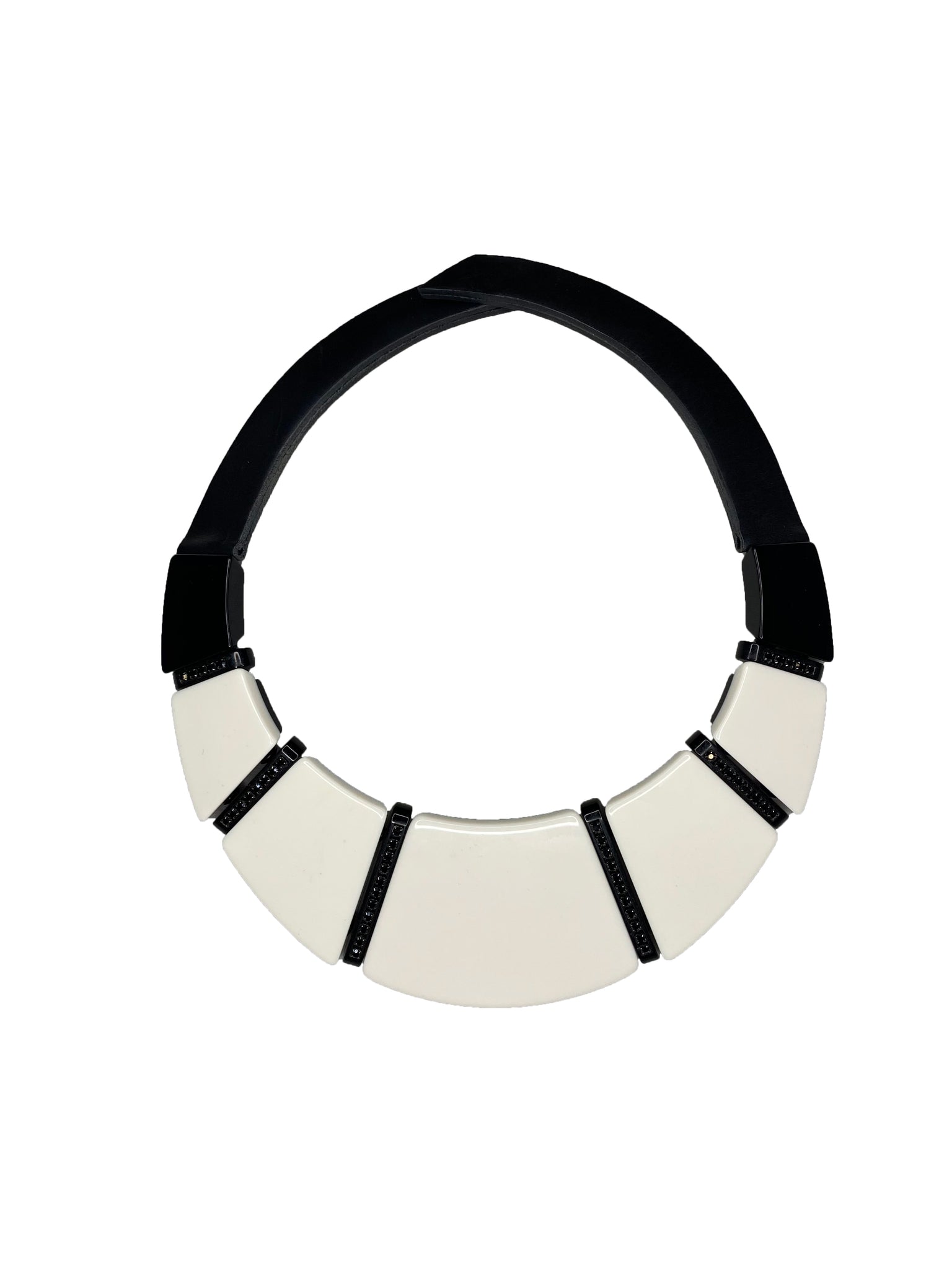 Monochrome Choker