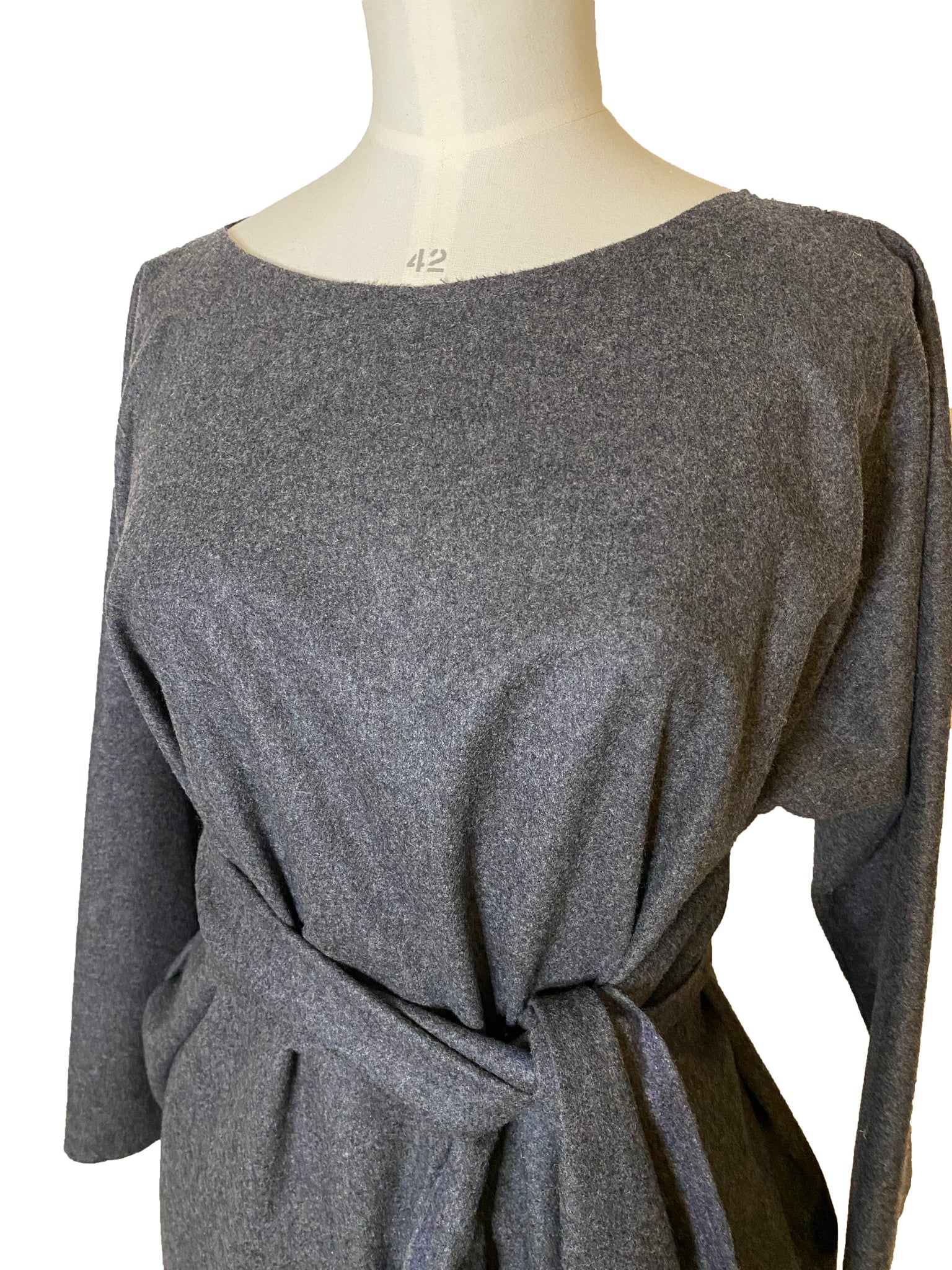 Daniela Gregis Grey Wool Dress And Belt Isabella s Wardrobe daniela-gregis-grey-wool-dress-and-belt-isabella-s-wardrobe