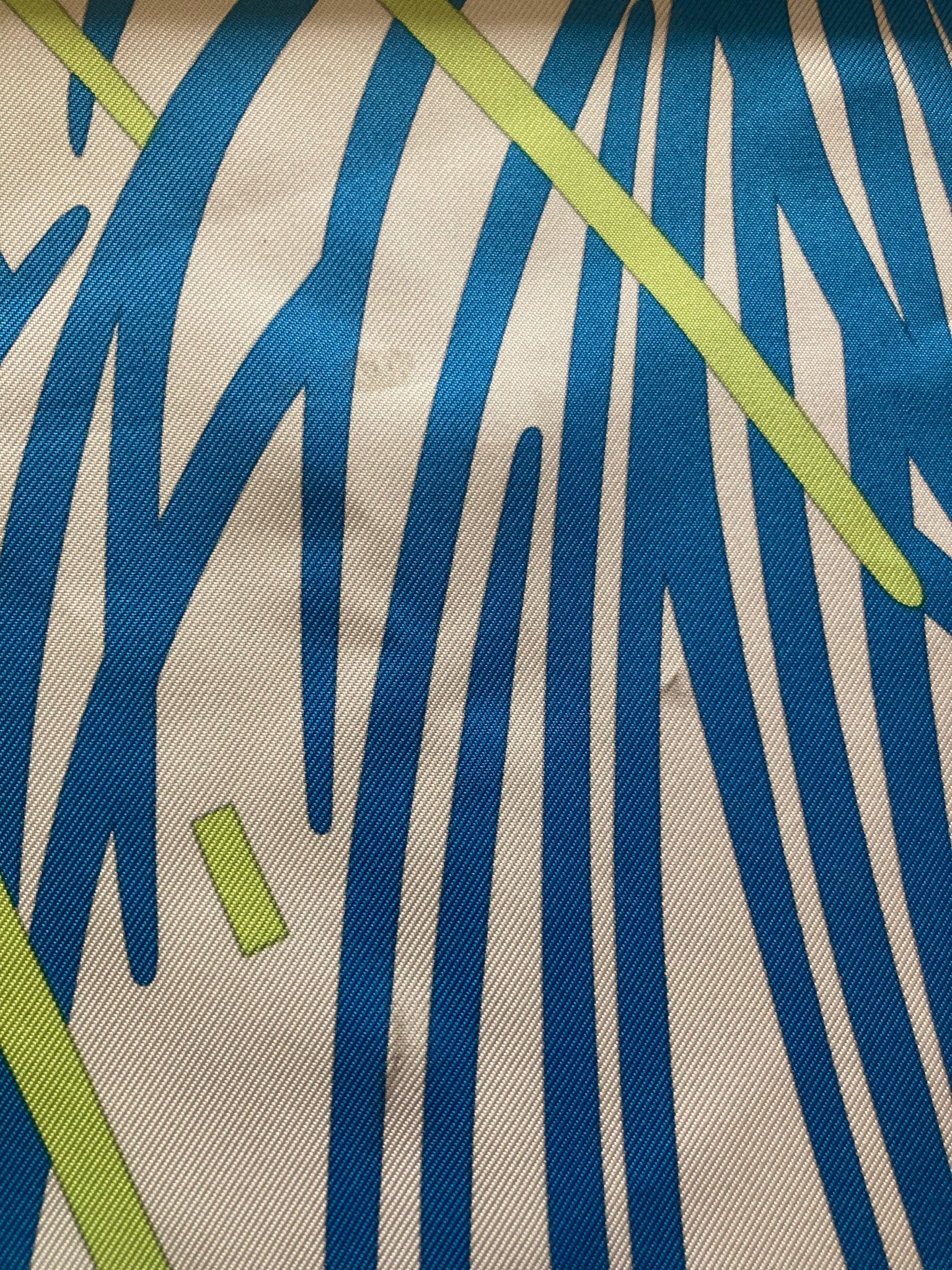 Pluie D'étincelles Silk Scarf