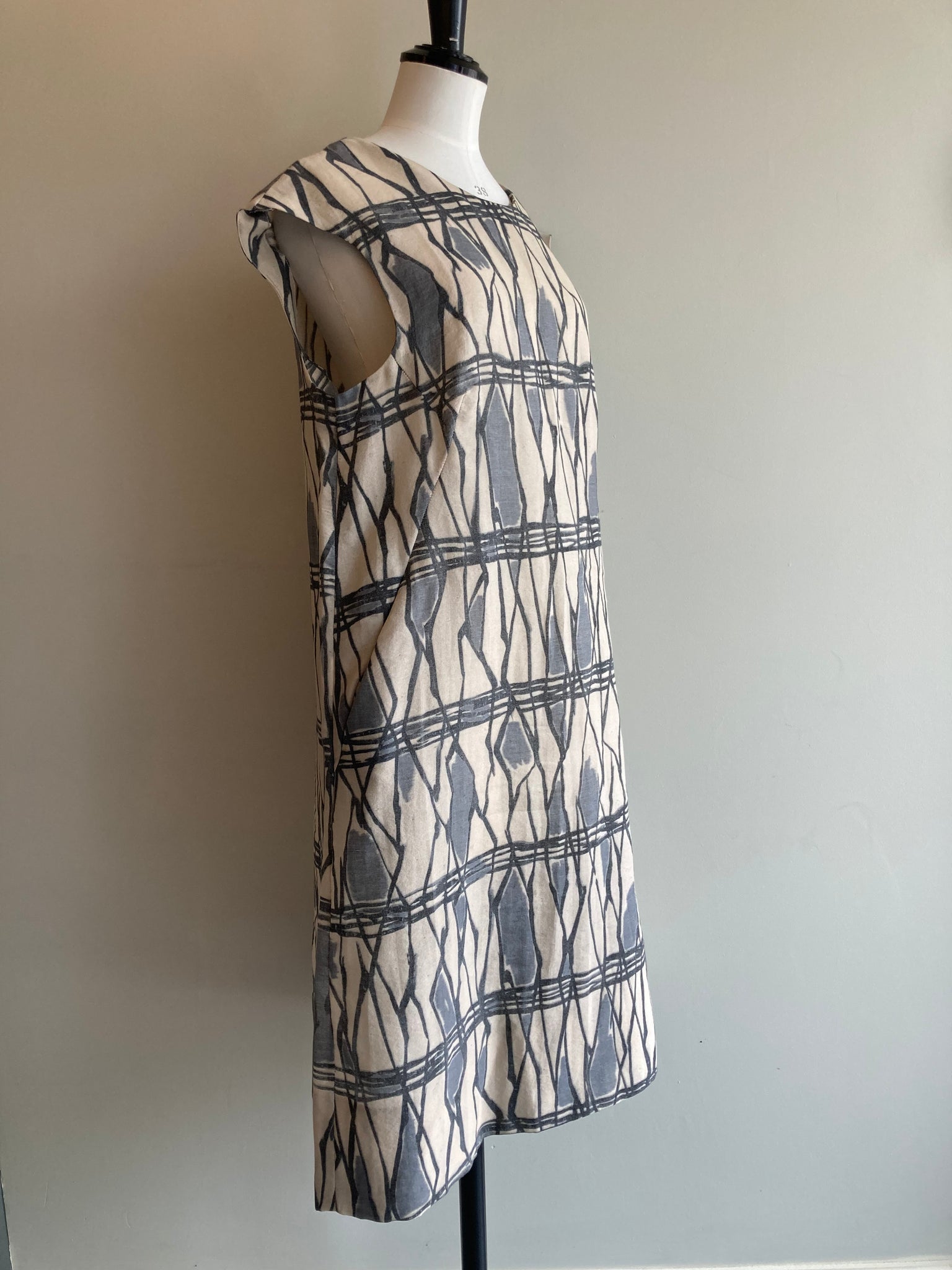 Graphic Print Midi Dress