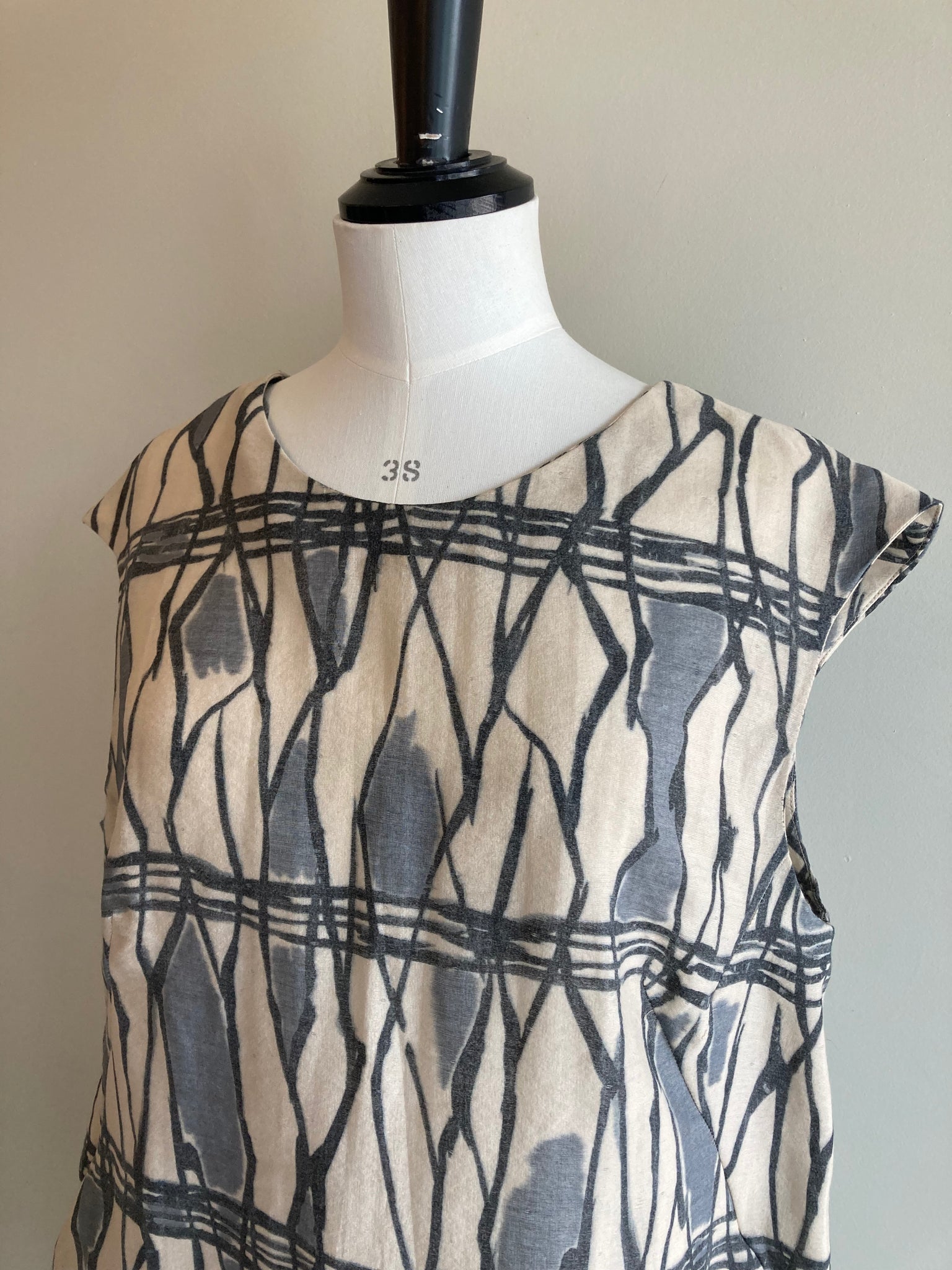 Graphic Print Midi Dress