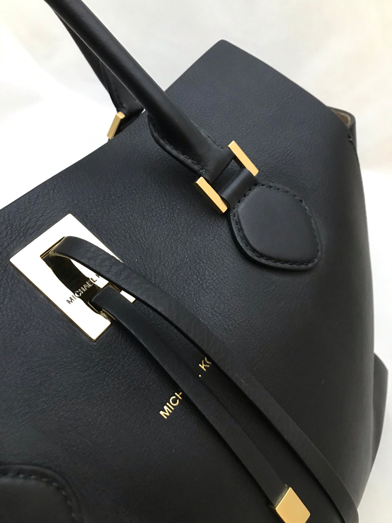 Miranda cloth handbag Michael Kors Beige in Cloth - 32450145