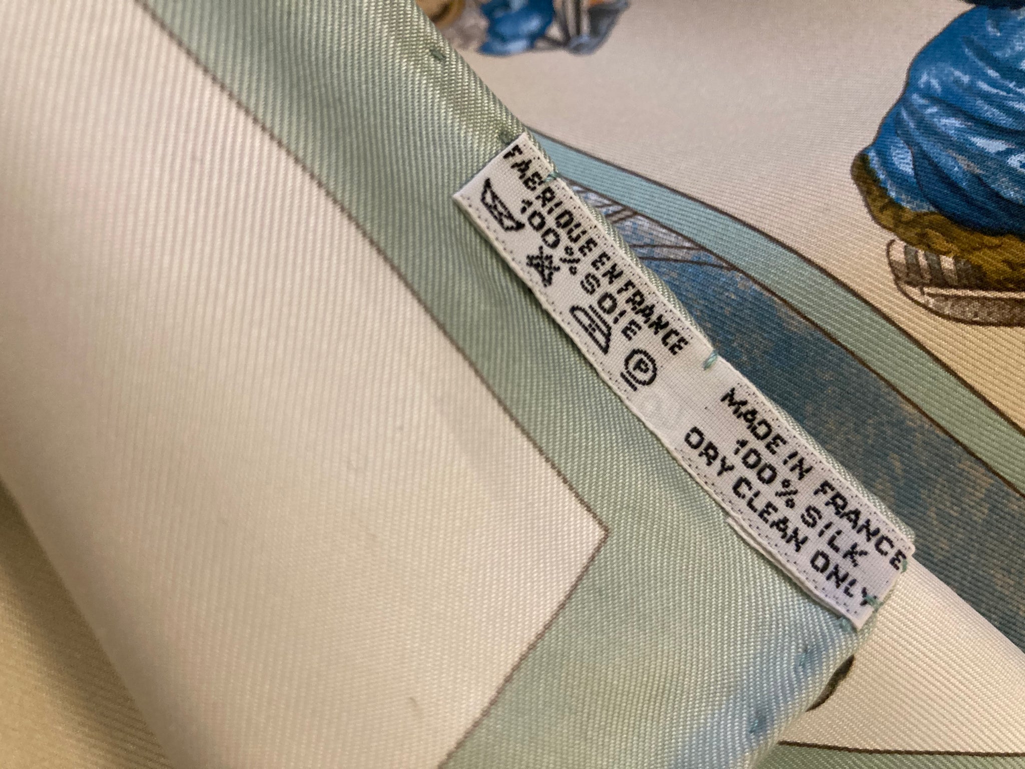 Voyages en Russie Silk Scarf