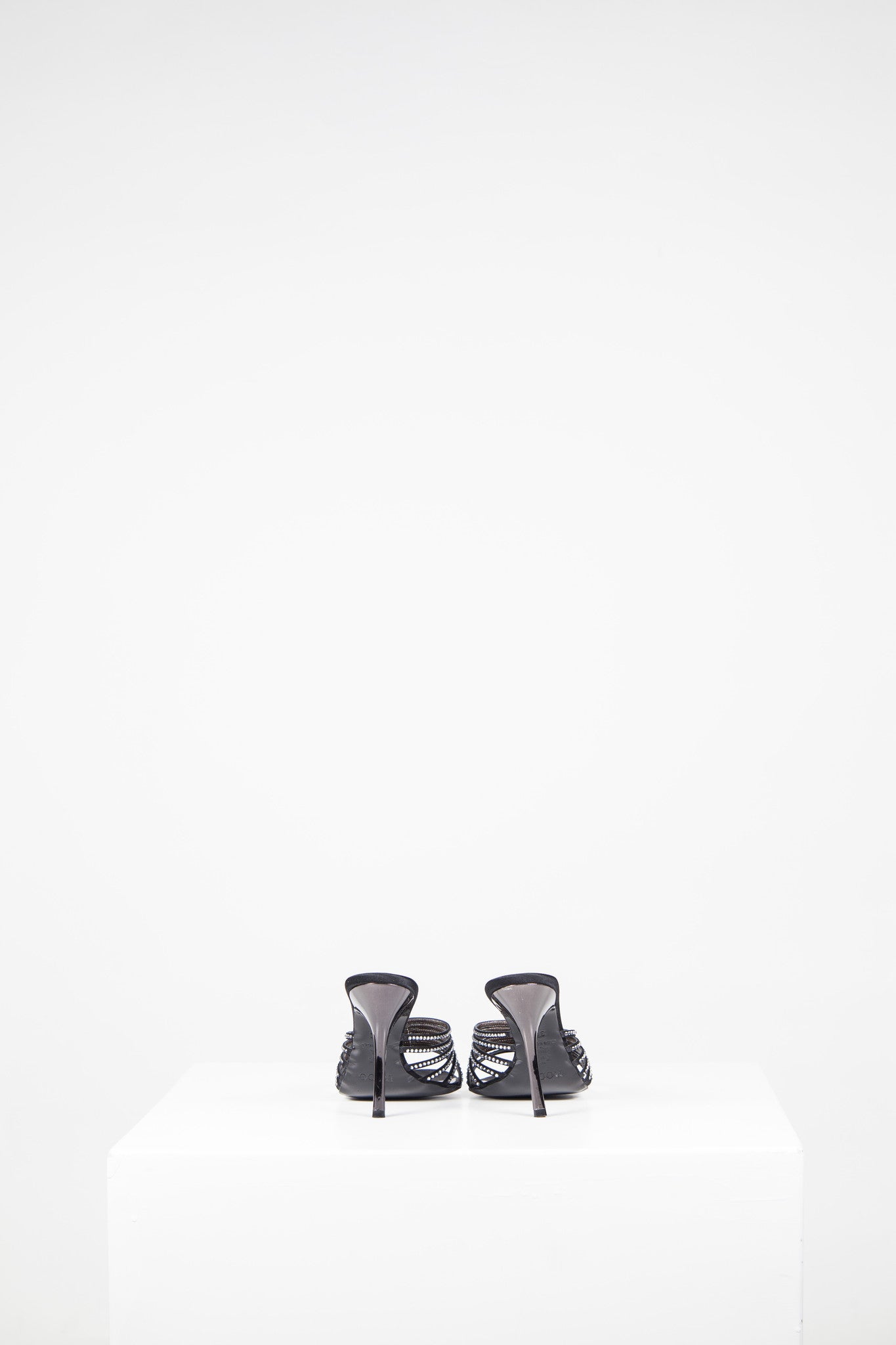 Isabella's Wardrobe Rodo Diamante mules.